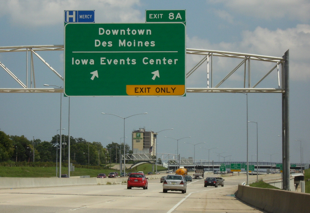 Downtown Des Moines exit from eastbound I235 The eastboun… Flickr