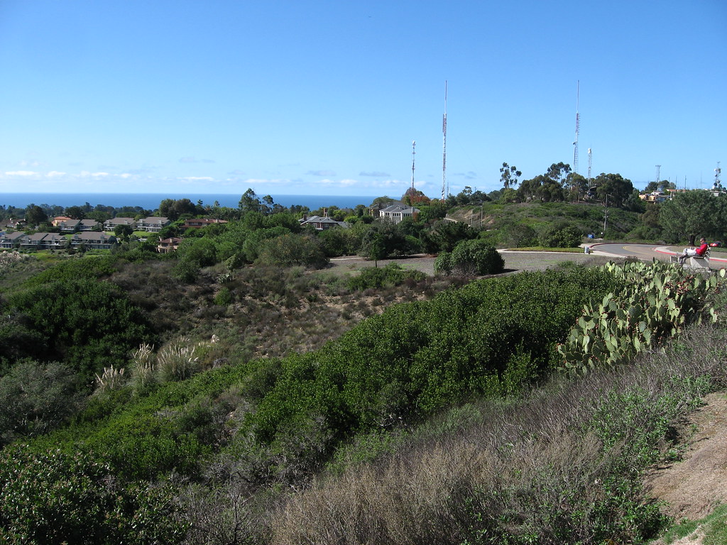 Mount Soledad, La Jolla, California (4) Mount Soledad is a… Flickr