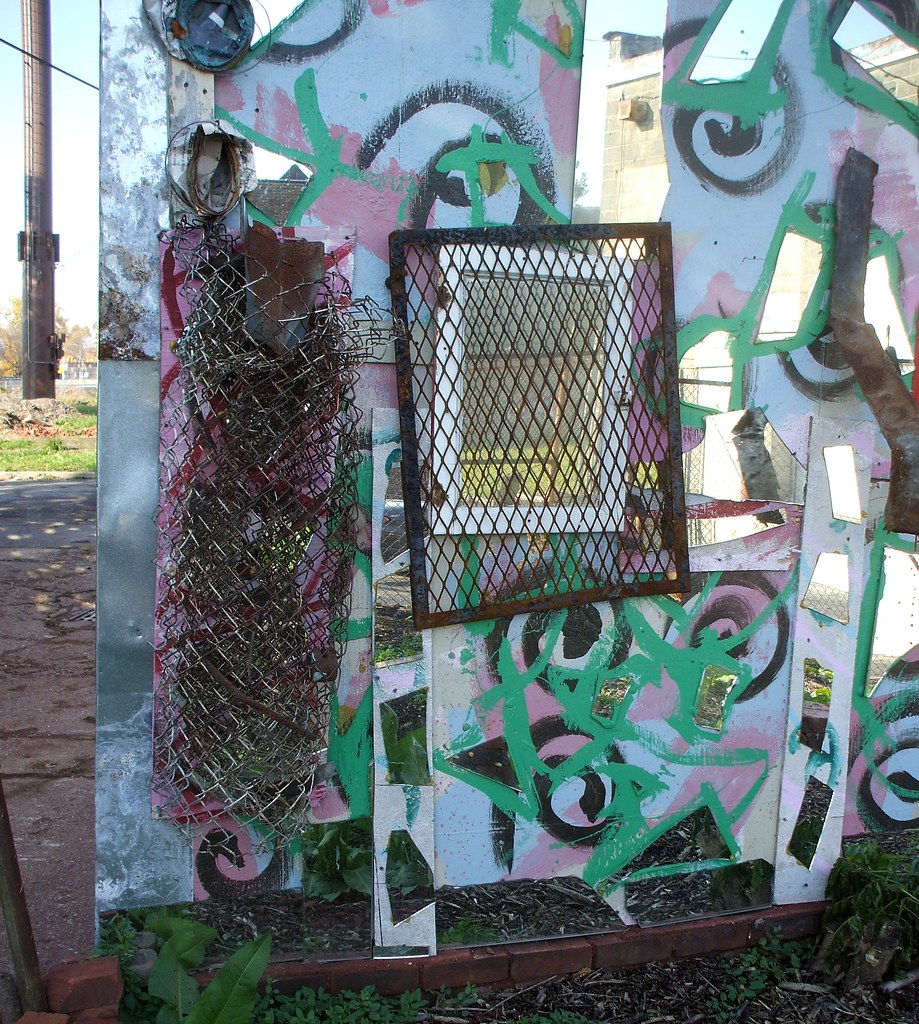 DSCF0490Detail Chevron Bead House The Chevron Bead House P… Flickr