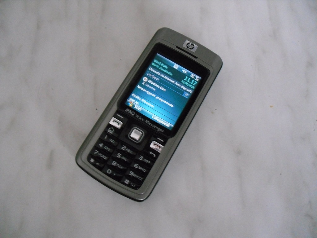 Hewlett Packard iPAQ 514 Voice Messenger photo3 m3ddl3rphoto Flickr