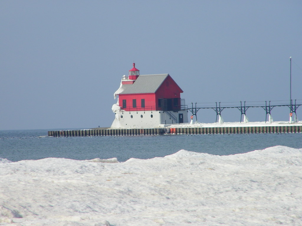 Grand Haven Lighthouse During Winter (Grand Haven, Michiga… Flickr