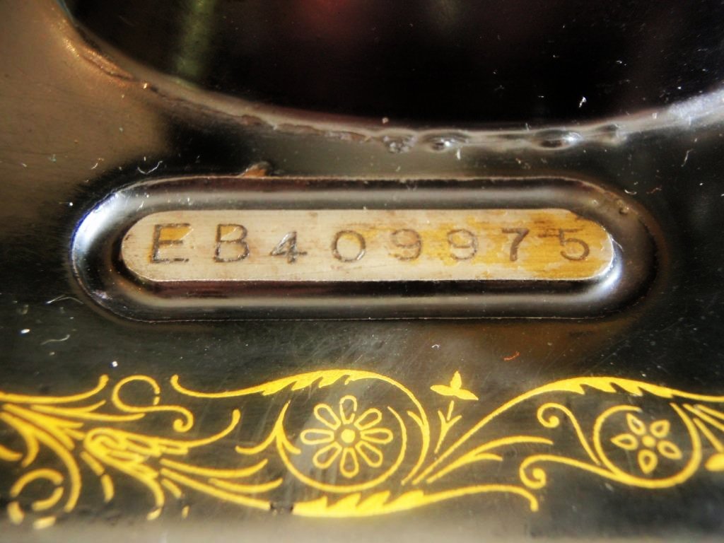 Singer sewing machine (1937) The beautiful Singer sewing m… Flickr