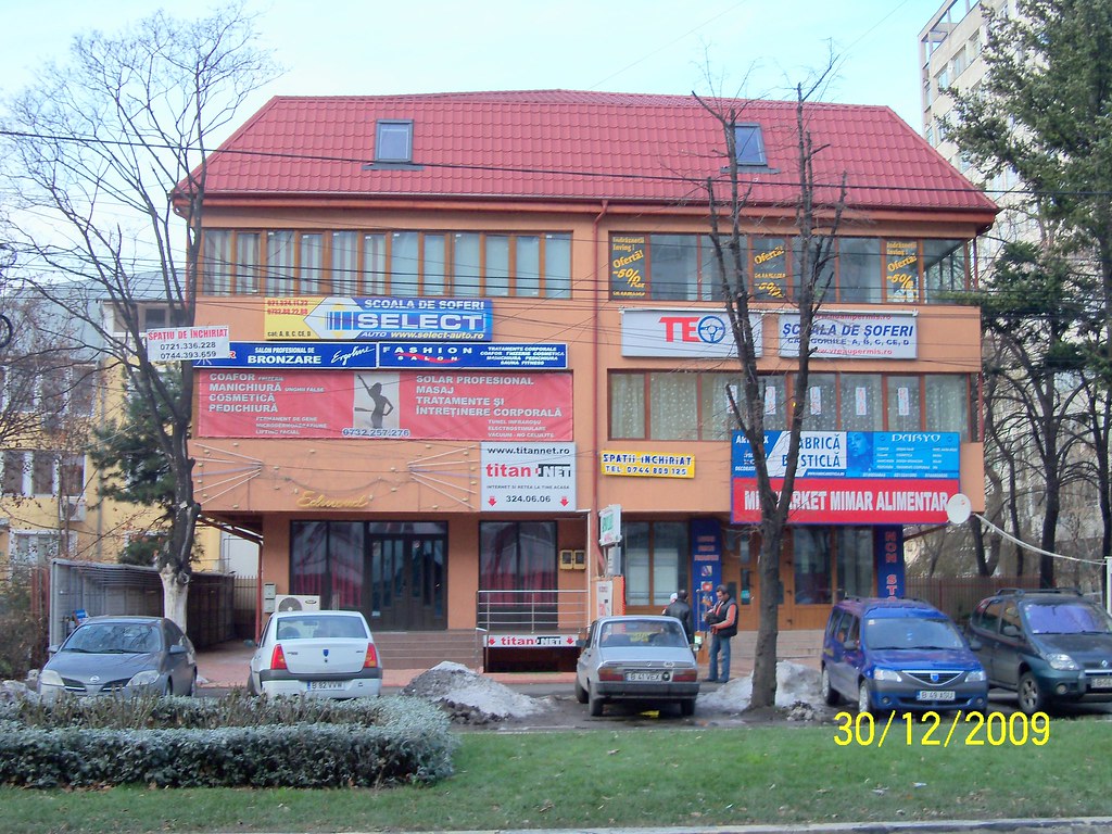 100_0428 Imobil nou, multifunctional pe str. Baba Novac, a… Flickr