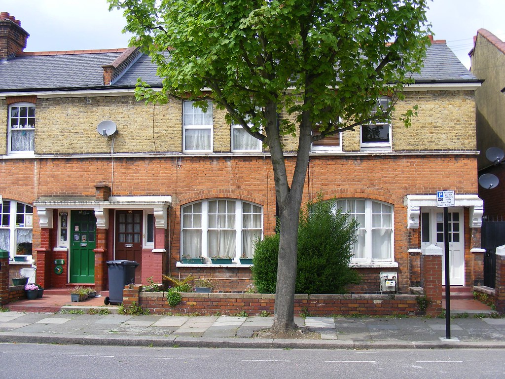 Noel Park Estate N22. Original sash windows. a photo on Flickriver