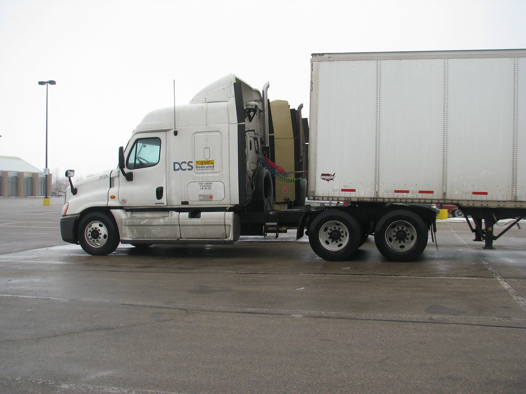 IMG_4245 JB Hunt Dedicated Carrier Services Freightliner Dave