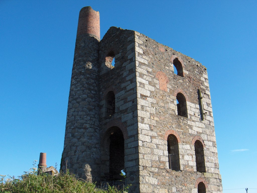 Cornish Engine House Trewirgie, near Redruth. Disused tin … Flickr