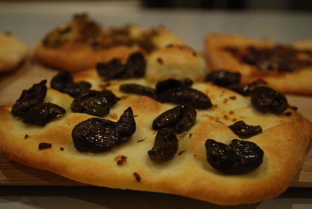 Julia's Olive Pizza a photo on Flickriver