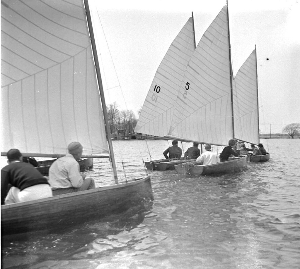 UMSC6 Dinghies Reaching cwjones1 Flickr