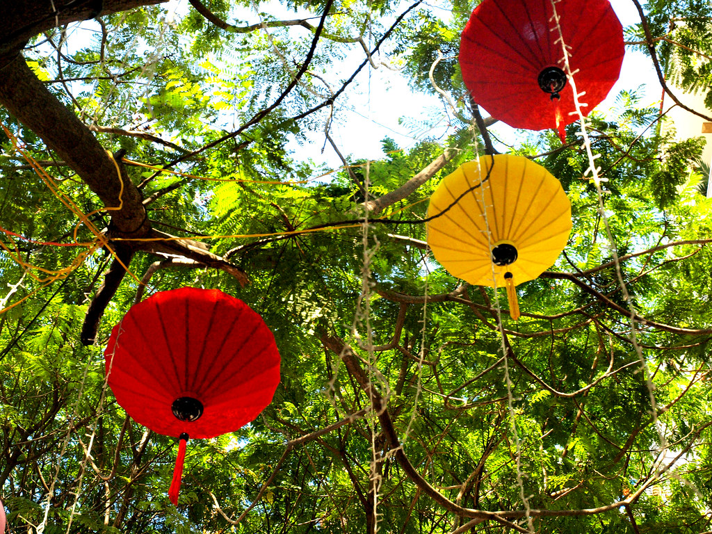 Red and yellow Lanterns Tet HCMC Tracy Flickr