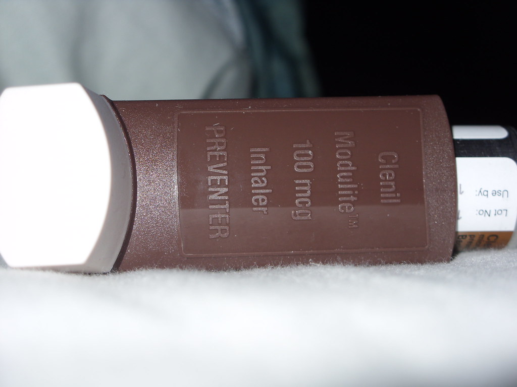 [064] 050310 I took a picture of my inhaler because I ha… Flickr