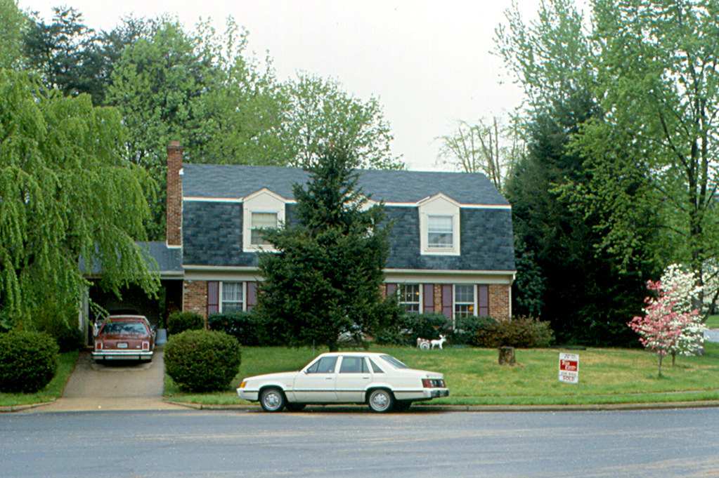 Annandale House "Sold" (1987) I took this photo a few da… Flickr