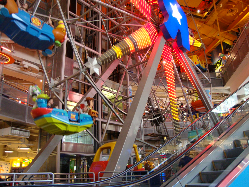 Ferris Wheel inside ToysRUs Kelly Flickr