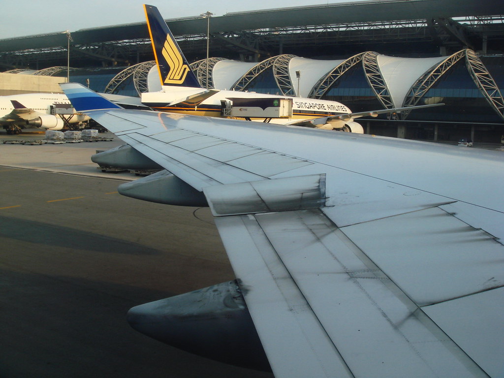 Star Alliance (DSC03403) Being pushed back from the gate a… Flickr