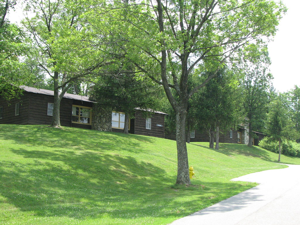 Cabin Robin Grand Vue Park, Moundsville, WV. Willy Nelson Flickr
