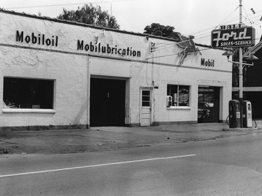 Ball Ford, Goshen NY, 1966 Bill Cook Flickr