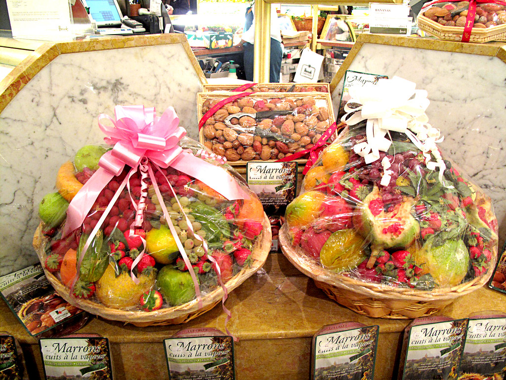 aa Fruit Baskets and Chestnuts in Harrods Food hall Flickr