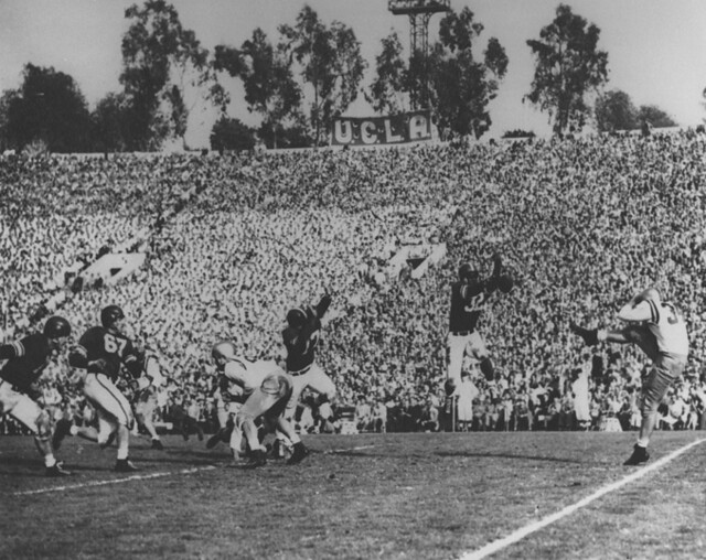 1954 Rose Bowl Game The photograph captures the action of … Flickr