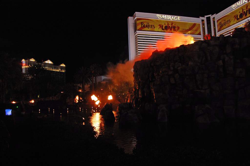 Water Show at the Mirage Taken at the Mirage Hotel & Casin… Flickr