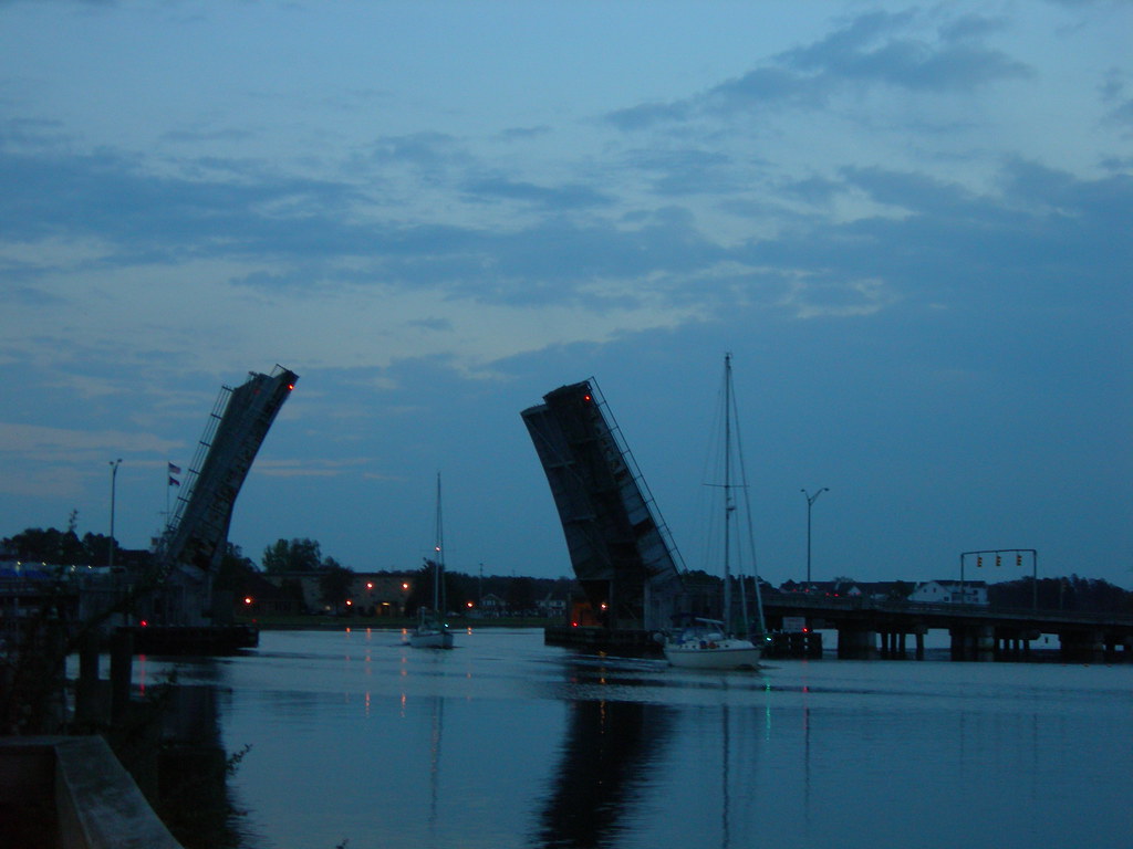 Pasquotank River Drawbridge From the riverfront in Elizabe… Flickr