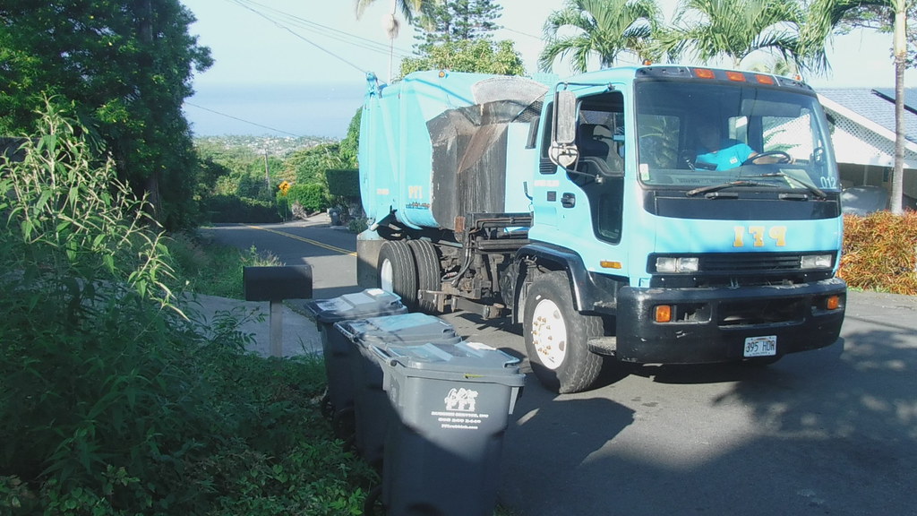 Hawaii P.F.I. Rubbish Service KailuaKona, HI 6/23/17 Alo… Flickr
