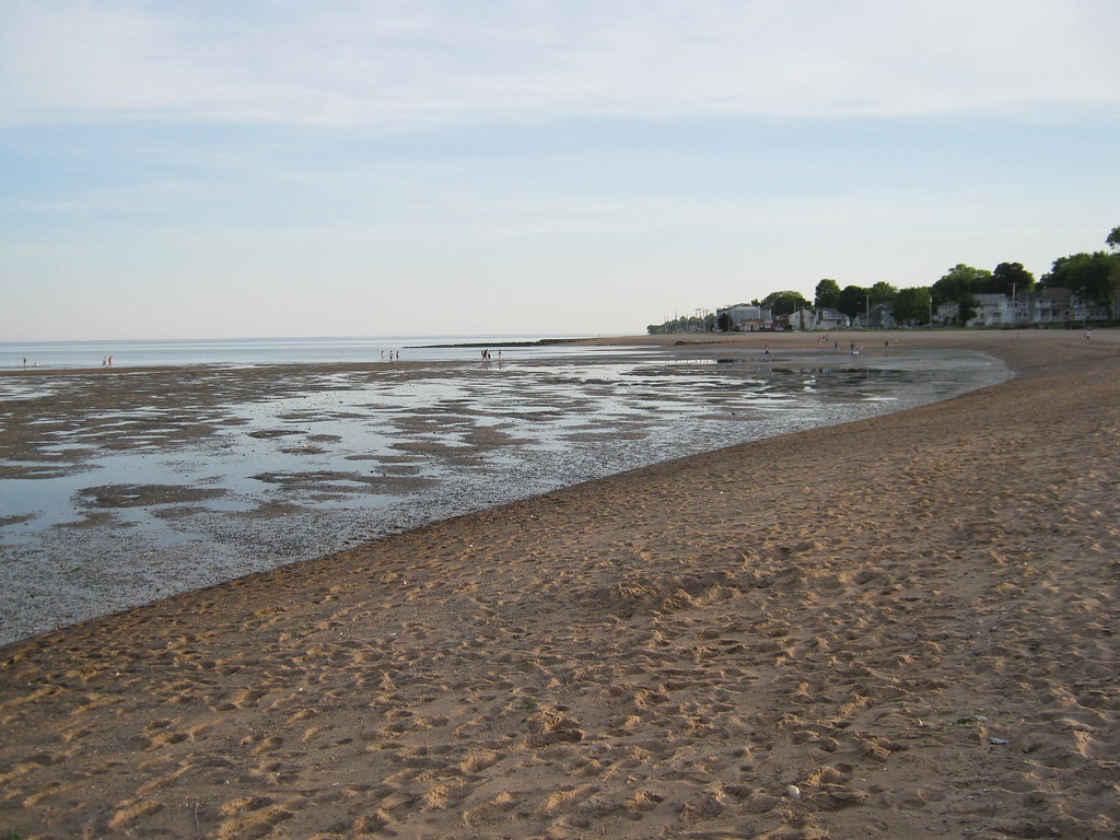 Low Tide West Haven Beach at low tide. Steven Matthews Flickr