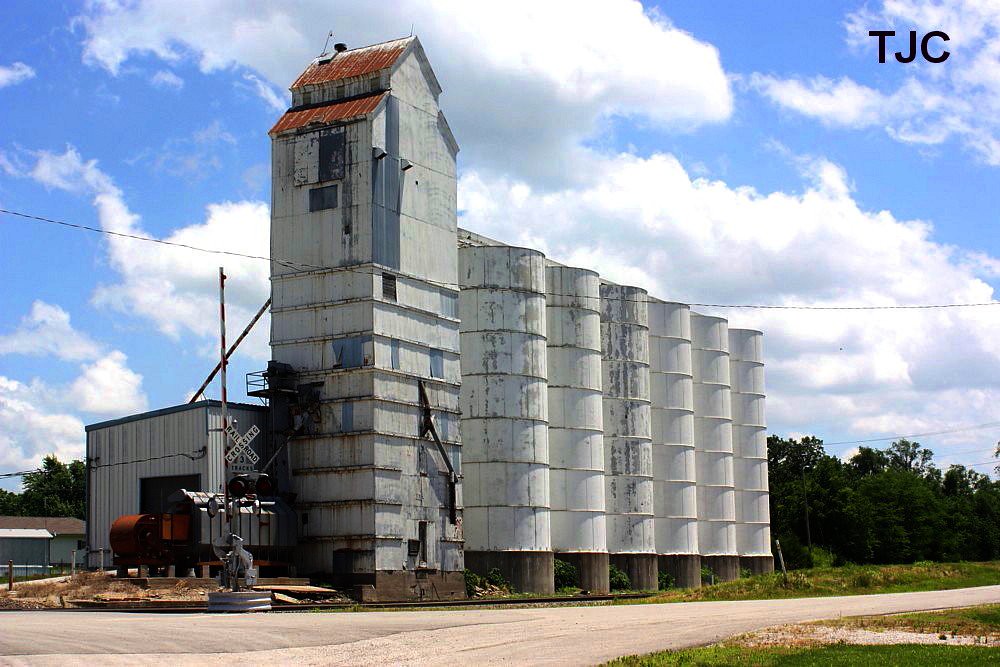 Grain elevator,Fontana Kansas. terry cantrell Flickr