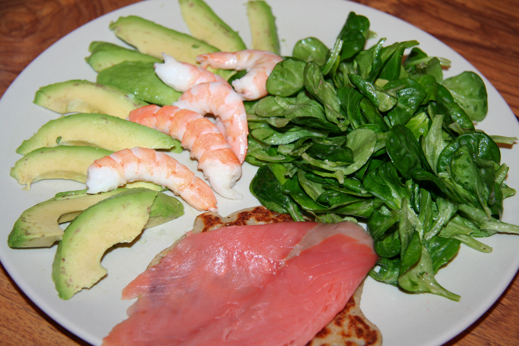 recette salade avocat saumon fumé crevettes