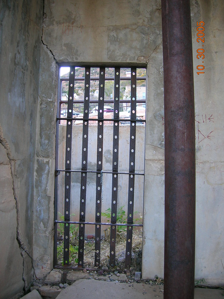 Holbrook, Arizona old jail Carolyn Flickr
