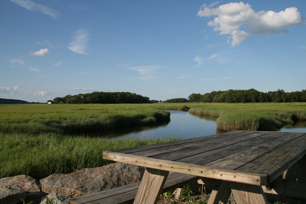 J. T. Farnham's Picnic tables at J. T. Farnham's in Essex.… Flickr