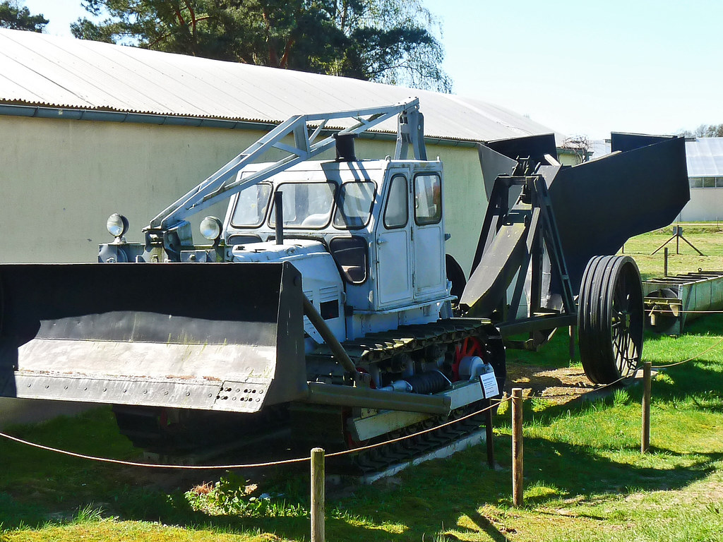 Caterpillar S100 with ditchplough This kind of Russian cat… Flickr