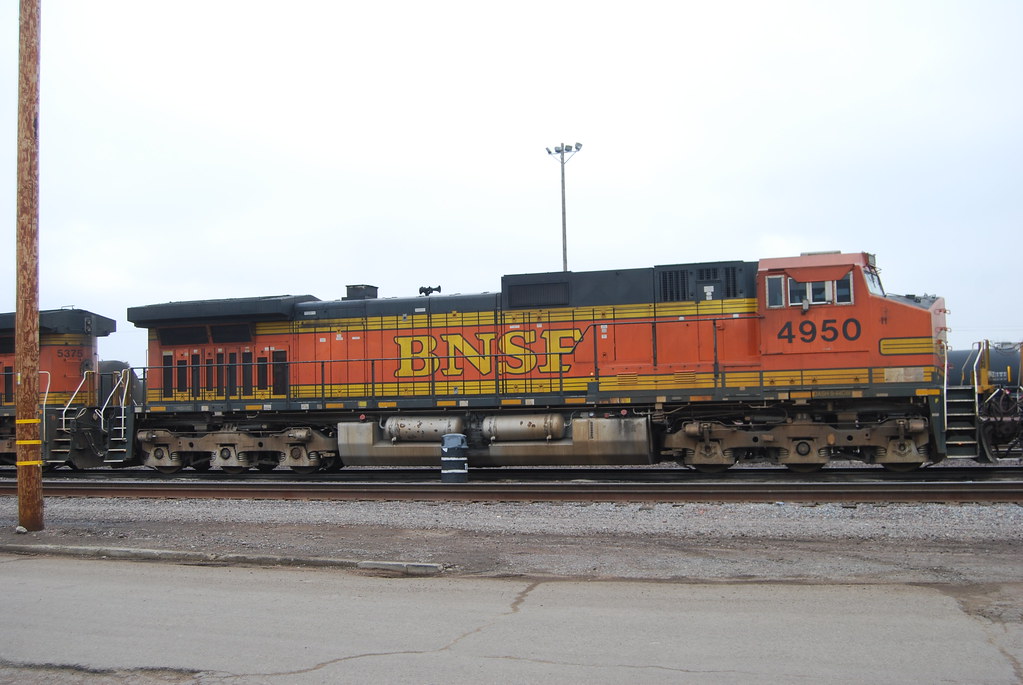 BNSF 4950 Dash944CW Stock BNSF 4950, a GE Dash944CW, s… Flickr