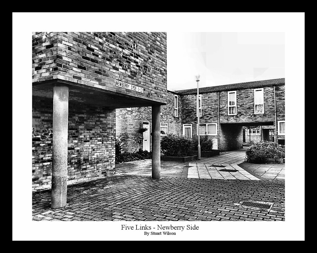 Image276 Laindon, Five Links Stuart Wilson Flickr