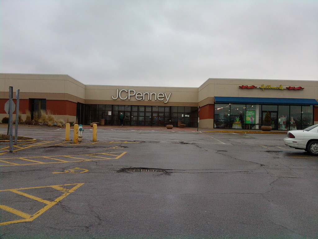 Muscatine Mall Muscatine, Iowa Main Entrance a photo on Flickriver