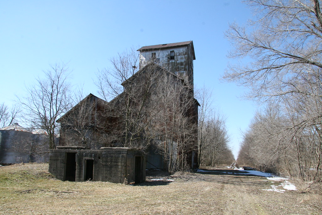 Clarence IL, Clarence Illinois, Grain Elevator, Ford Count… Flickr