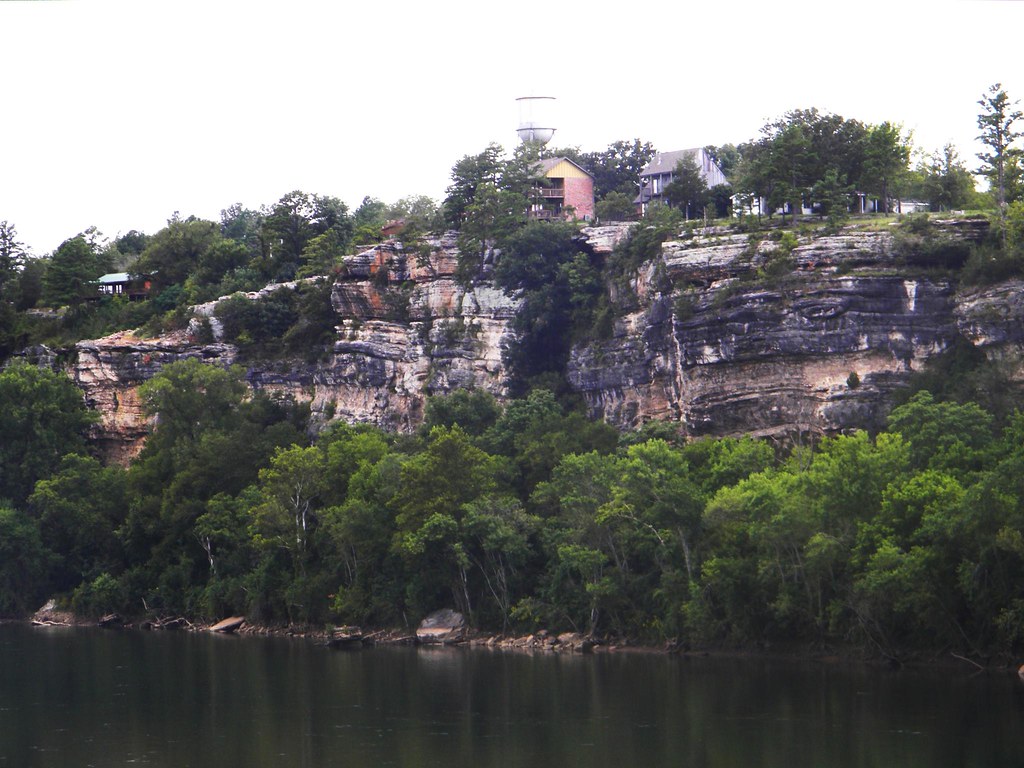 81909. N092. Calico Rock, Arkansas Pretty rocks, water, … Flickr