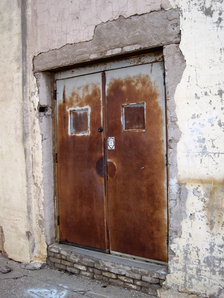 Rusted Doors, Clovis, NM Rusted metal doors on the exterio… Flickr