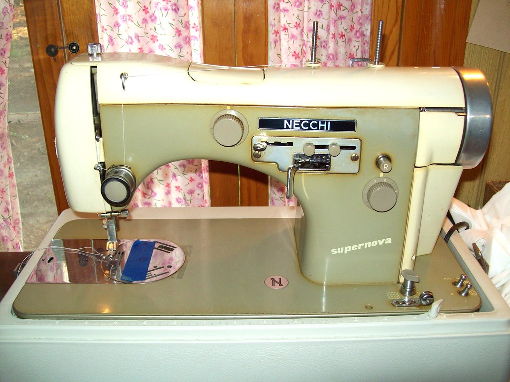Necchi Supernova Sewing Machine Necchi Supernova sewing ma… Flickr