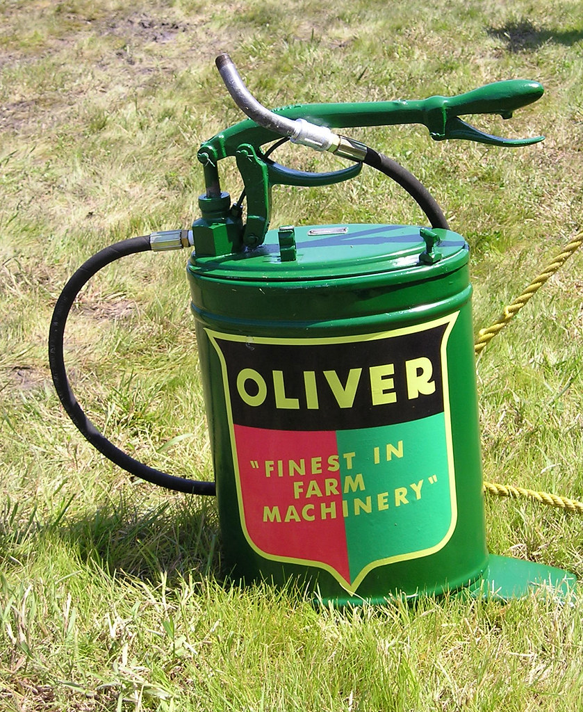 Gas Can Oliver gas can at 2009 Threshing Days in Goessel K… Flickr