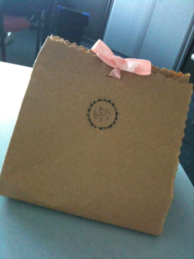 Paquet cadeau recyclé Frédérique Laporte Flickr