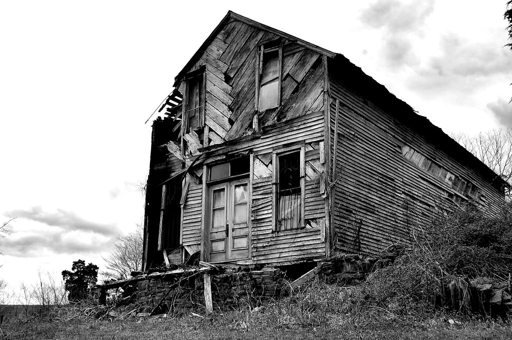 Old House in Sparta, TN luvjuego Flickr