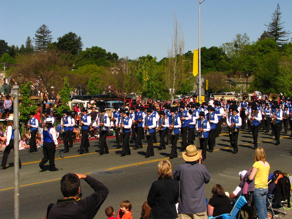 IMG_6394 Sebastopol's Analy High School band Kathy and Dave Biggs