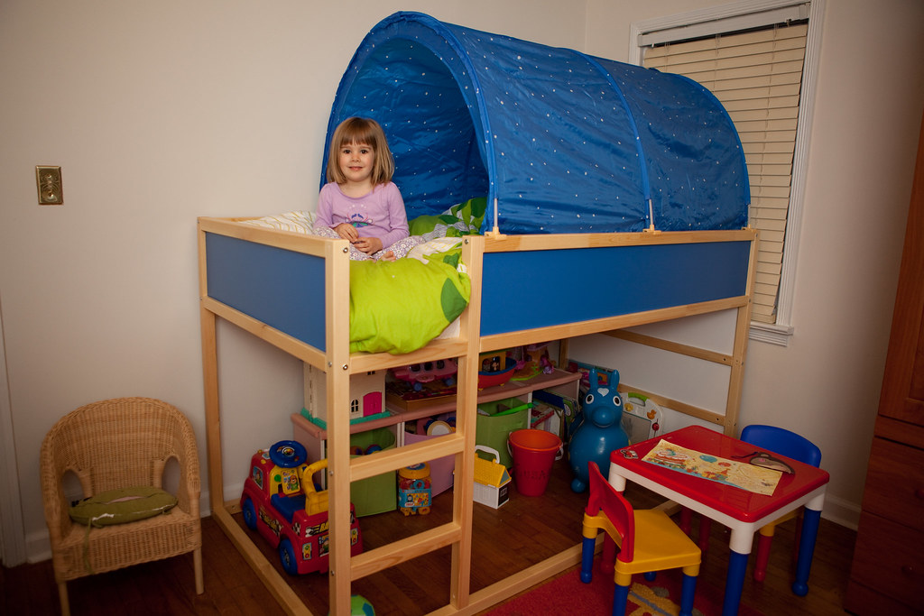 Ikea Kura Bed w/Tent 2 Susie in her new KURA bed with th… Flickr