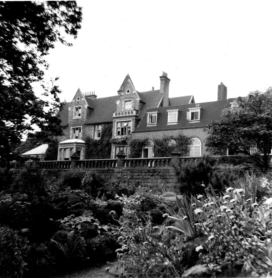 Bramcote Hall 03 probably took this picture with a Kodak b… Flickr