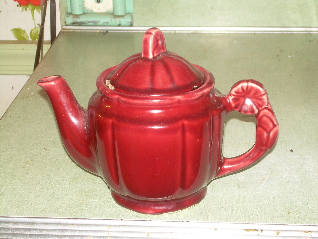 AC38. Pink teapot Nancy J Conrad Flickr