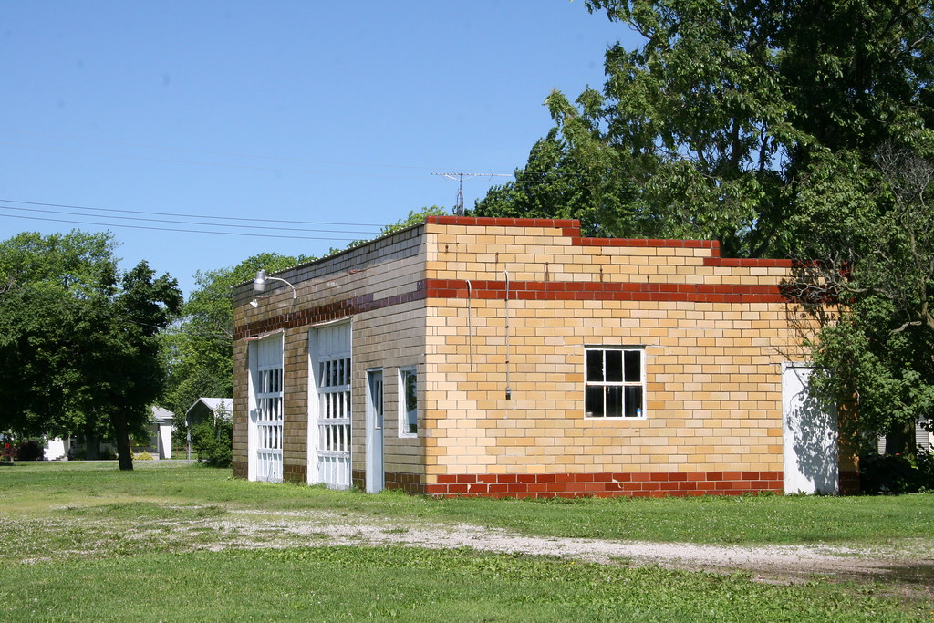 Hume IL, Hume Illinois, Gas Station, Edgar County Bruce Wicks Flickr