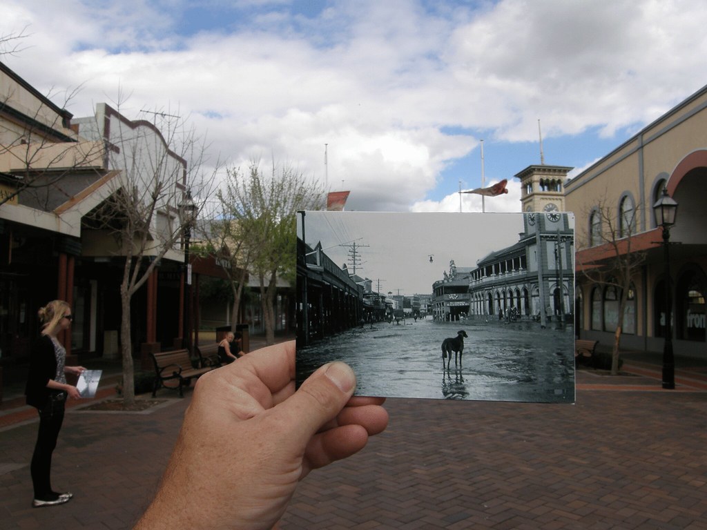Post Office West Maitland 1930 Flood Greyhound standing in… Flickr