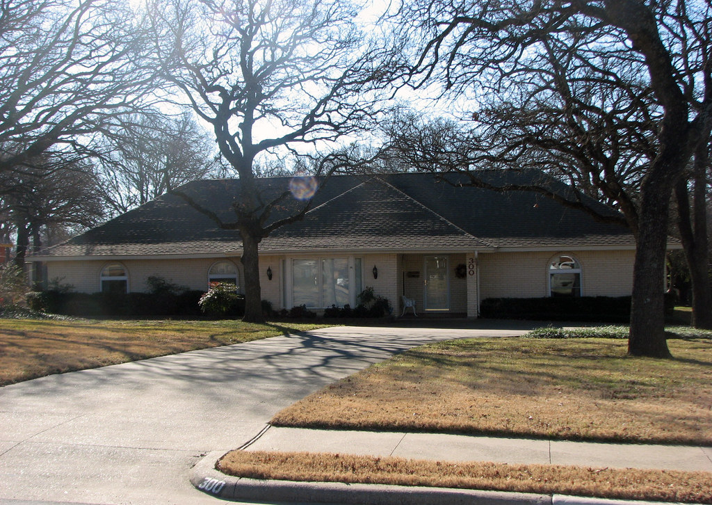 South Euless Home This house was built by Bill & Katy Good… Flickr