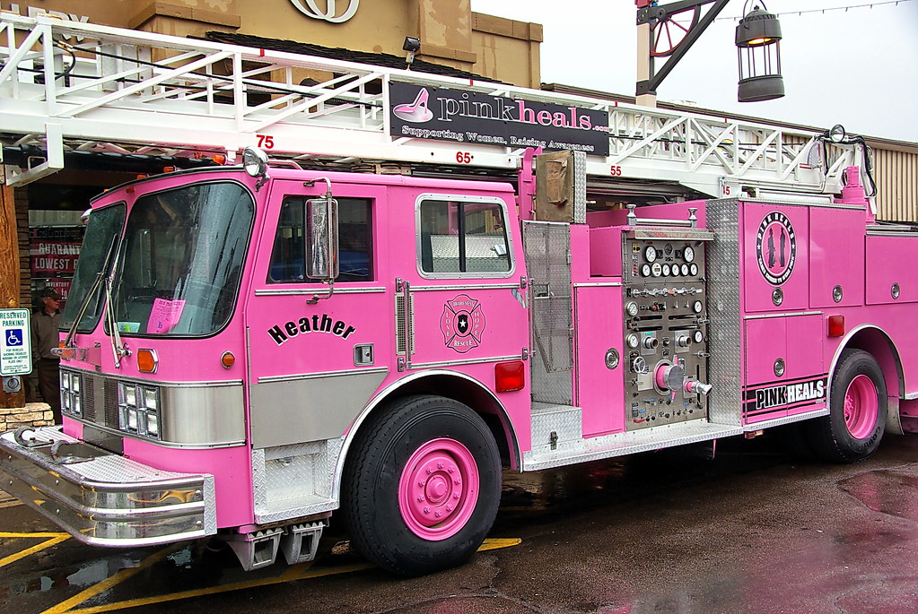 Pink Heals Fire Truck - Parada del Sol - Scottsdale | Flickr
