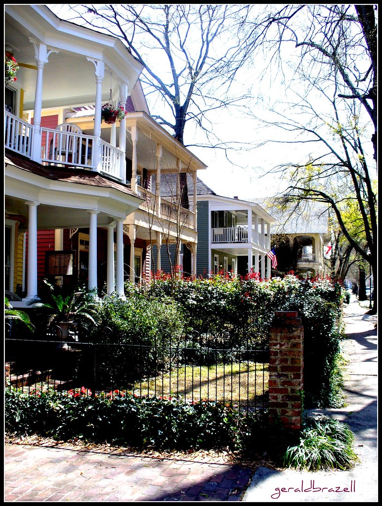 Historic Elmwood Homes Some of the old restored homes the … Flickr