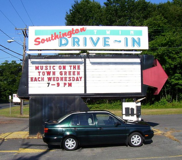 Southington Twin Drivein Sign The Southington Drivein wa… Flickr